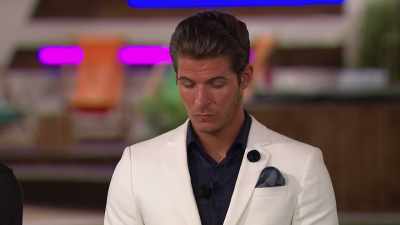 (PIANO MUSIC PLAYING) - Love Island