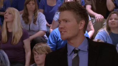 Pick 'em up. Come on, defense. - One Tree Hill