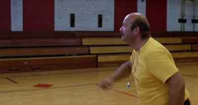 Pick him up! Pick him up!
Come on, baby! Pick him up! - My Bodyguard