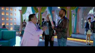 ...pick us, pick us - Total Dhamaal