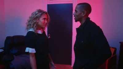 [PICKY CHUCKLES]
OH, YOU-- - Tyler Perry's The Oval