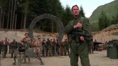 - Pierce, stand down. We got him.
- Yes, sir. - Stargate SG-1