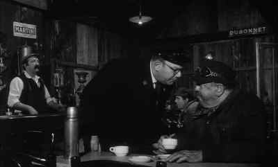 - Pig!
- Be careful how you talk to them. - The Train