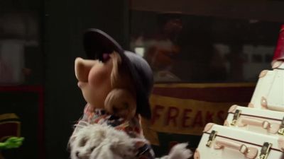 Piggy Why do you need so much luggage - Muppets Most Wanted