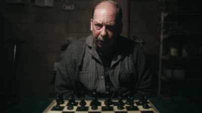 [pills clatter] - The Queen's Gambit