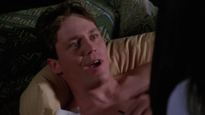 - Piper!
- Oh, thank God. - Charmed