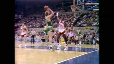 Pivotea, se posiciona,
lanza y encesta. - We Beat the Dream Team