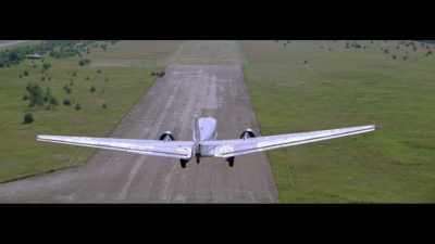 (plane engine roaring)
(bright music) - The Titans That Built America