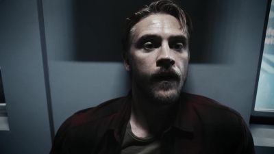 - Platform. Windows are mirrored. I can't see in the driver's cabin. - The Fugitive