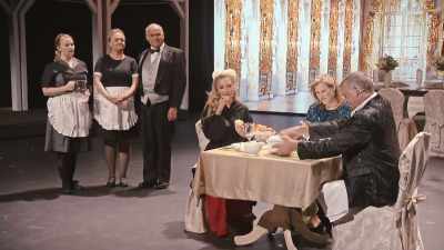 [platos rechinando] - The Confession Musical