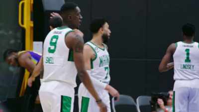 - [player] Hey.
- [Alex] No, oh, my God. - Destination NBA: A G League Odyssey