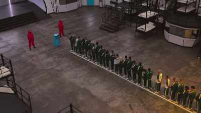 Players, when instructed, - Squid Game: The Challenge