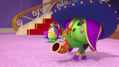 (Playing saxophone riff) - Abby Hatcher