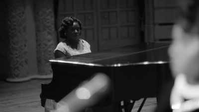[plays intro
to "how I got over"] - Robin Roberts Presents: Mahalia