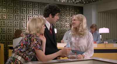 - Pleasant trip, Louise?
- Oh, yes, we had such... - The Silent Partner
