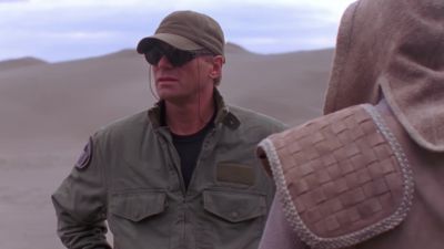 Please, come closer together. - Stargate SG-1