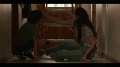 -Please don't kill them.
-[chuckles] All right. - Heels