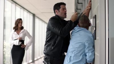 Please don't! - Supergirl