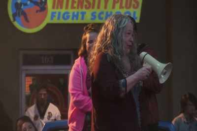 Please, everybody, - Disjointed