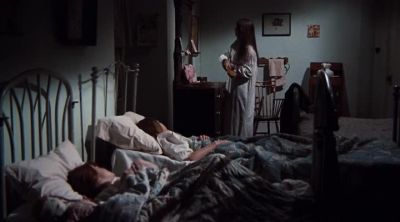 Please go to sleep, Mary Ellen.
I'm sleepy. - The Waltons