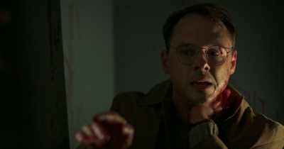 Please, hand me the scissors.
Hand me the scissors. - Night Shift