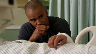 Please. He's right there.
I have to. I have to see him. - Criminal Minds