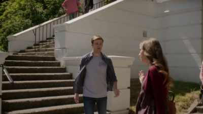 - Please!
- Holden, look, - Beyond