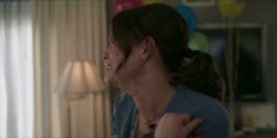 Please, Holly, tell me
that you see somebody. - Smile