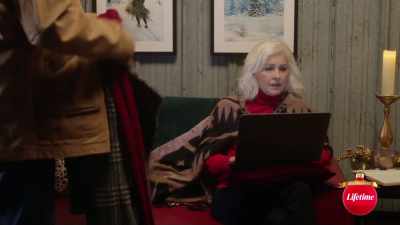 Please. Honey, you have your own
hot date, you know? - Under the Christmas Tree