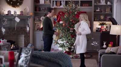 Please, I love to buy pies, - A Christmas Love Story