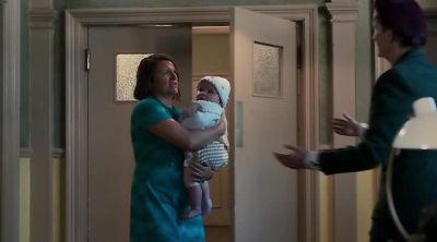 Please, I think my baby's dying! - Call the Midwife