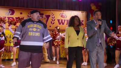 Please keep the aisles clear!
Don't make me call the fire marshal! - Mr. Iglesias