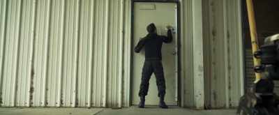 Please, let me back
in, please! General! - Robot Riot