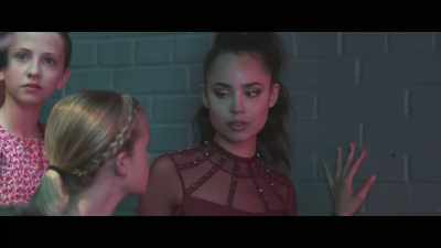 - Please!
- Let go of me! Let go! - Feel the Beat