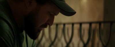 Please, please, God.
Pick up the phone, pick up. - SEAL Team