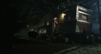 Please! Please!
Please let me in! - The Texas Chainsaw Massacre