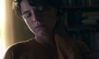 Please. Please. Please. Please. Come on. - The Lost Daughter