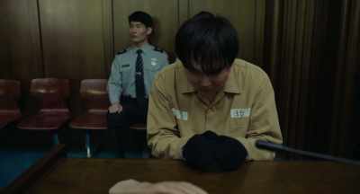 Please remove the gloves
and put on the prosthetic gloves. - Juror 8