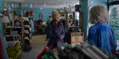 Please, Steven,
don't put her in the cooler! - Hot Frosty