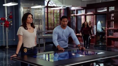 Please tell me
you found Waldo. - Hawaii Five-O
