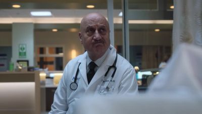 - Please tell me
you're kidding. - New Amsterdam
