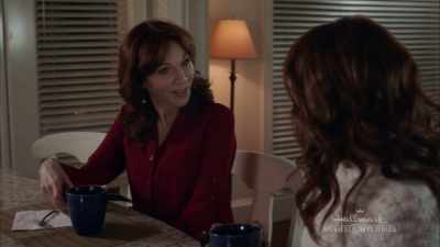 - Please tell me there
are no dead bodies - Dead Over Heels: An Aurora Teagarden Mystery