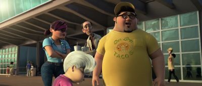 Please tell me those phony glasses are not your plan - Turbo