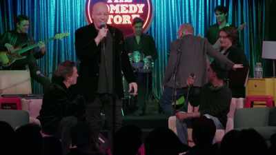 Please welcome, the director
of The Comedy Store documentary, - Dirty Daddy: The Bob Saget Tribute