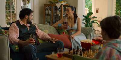 -Plonk?
-Plonk. Alcohol. A drink, love. - Christmas on the Farm