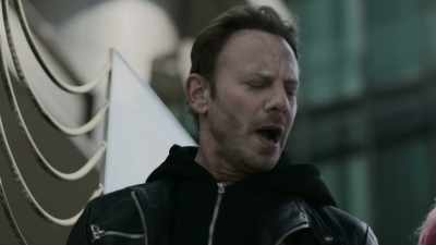 Plumpsahtamaan again ready with me? Let's go. - Sharknado 5: Global Swarming