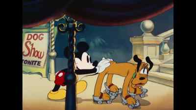 Pluto, the skating marvel! Hot dog! - Society Dog Show