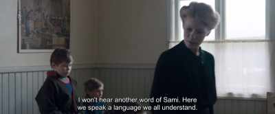 - Poate sã spunã cã n-o ºtiu.
- Taci. - Sami Blood