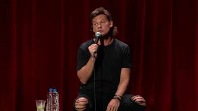 Podle mě bychom mohli
využít výměnný program. - Theo Von: Regular People