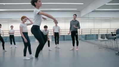 Point, point. See, I think this first one
gets a little too high you guys. - On Pointe